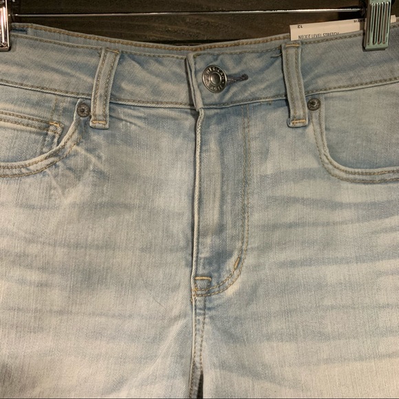 AE High Rise Shorts - Picture 3 of 7